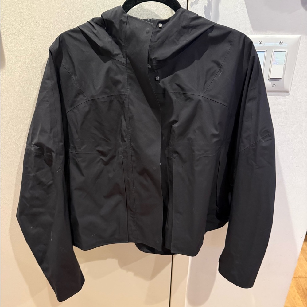 lululemon women’s Black Hooded Rain Jacket